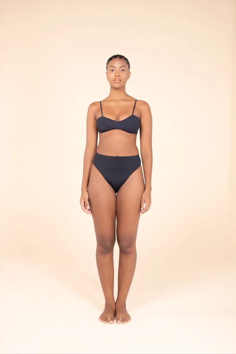 Hot Pants Básica Preto